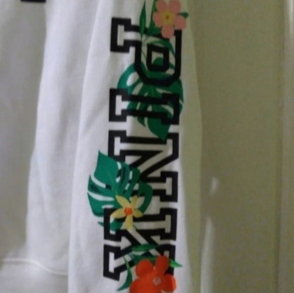 VS PINK floral outfit set-LARGE **NWT** - Picture 5 of 9